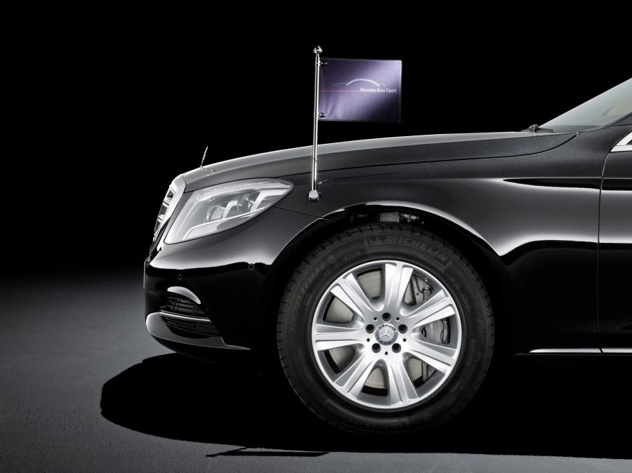  Mercedes-Benz S600 Guard 2014 года  (фото 5 из 17)
